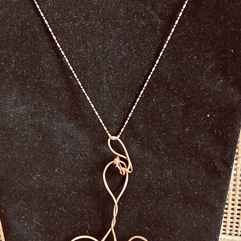 Elegant Copper Wire Pendant Necklace - Picture 6 of 6